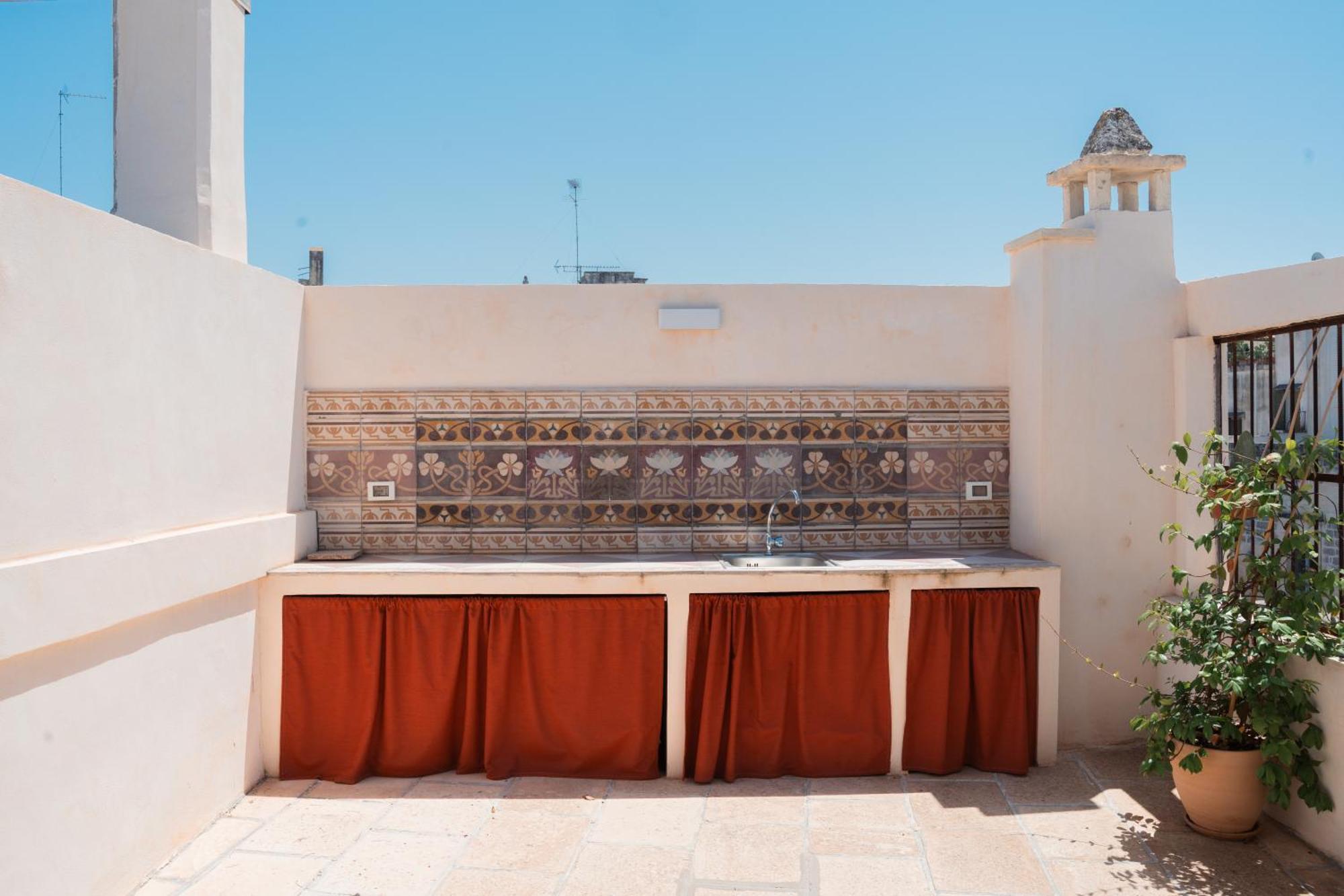 Margherita Apartment & Rooftop By Residence Colibri Lecce Bagian luar foto